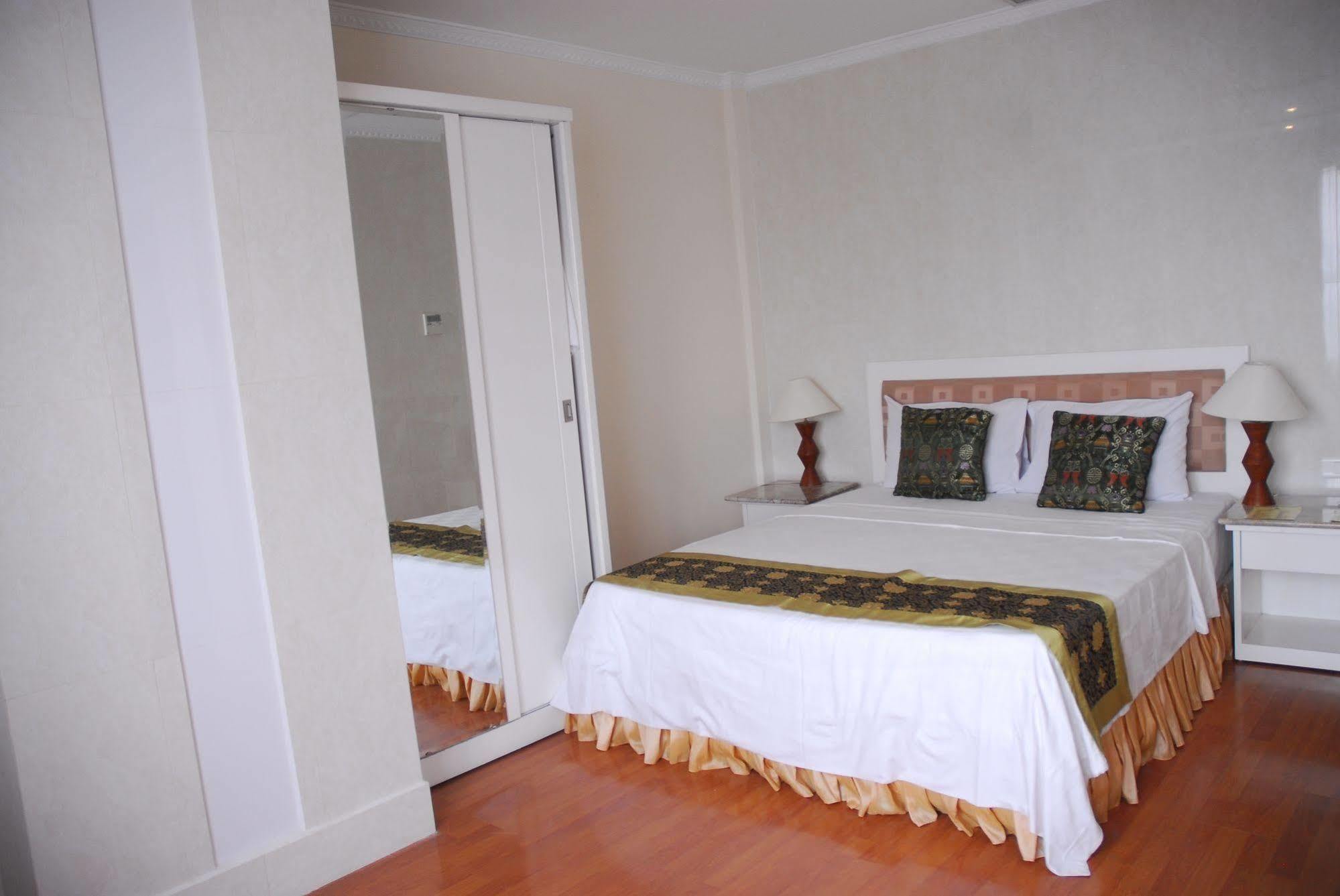 Danly Hotel Hanoi Zewnętrze zdjęcie