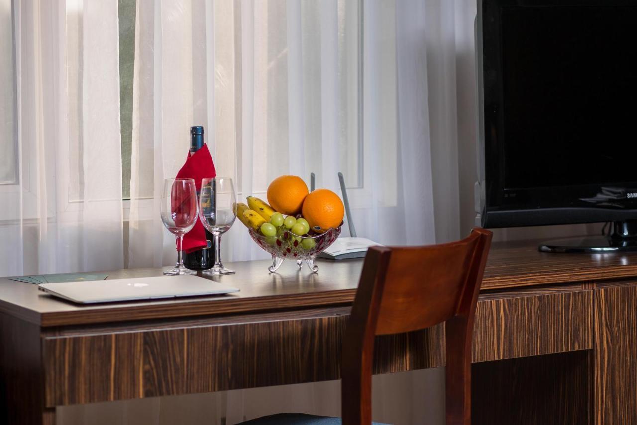Danly Hotel Hanoi Zewnętrze zdjęcie