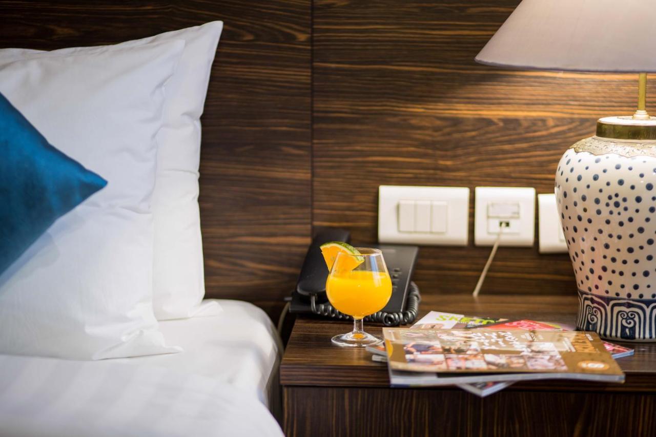 Danly Hotel Hanoi Zewnętrze zdjęcie